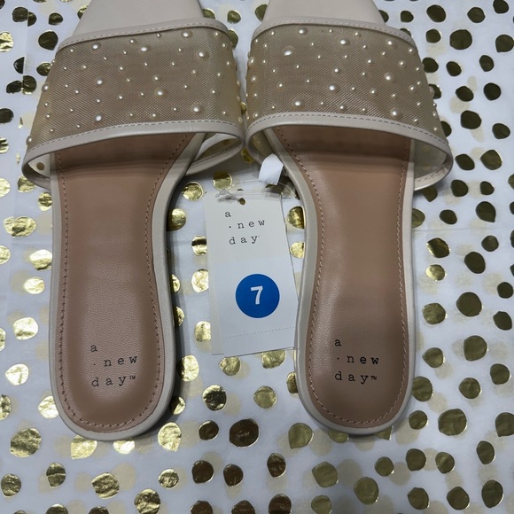 A New Day Tan Sandals Versatile Comfort - Picture 3 of 10